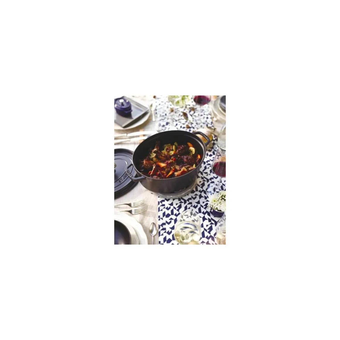 Cocotte fonte ovale noire Staub ø 37 cm