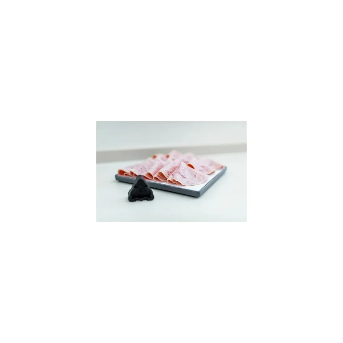 Surélévateur triangulaire PP noir 4,1 x 4,4 x 2,5 cm - par 12